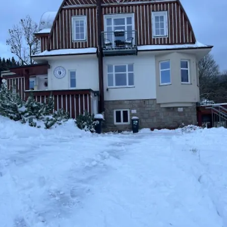 Гостьовий будинок Miluska 4*