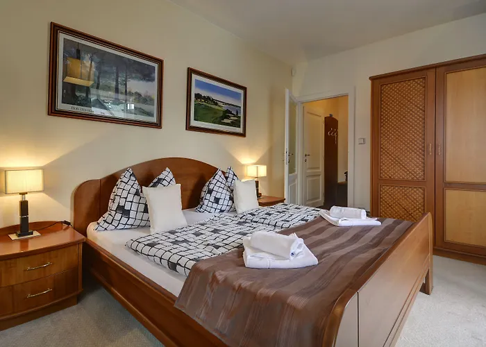 Frantisek بيت ضيافة 4*