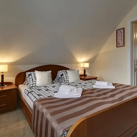 Frantisek 4* Spindleruv Mlyn